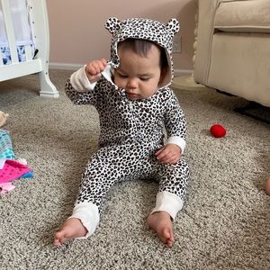 H&M Leopard One Zip Up